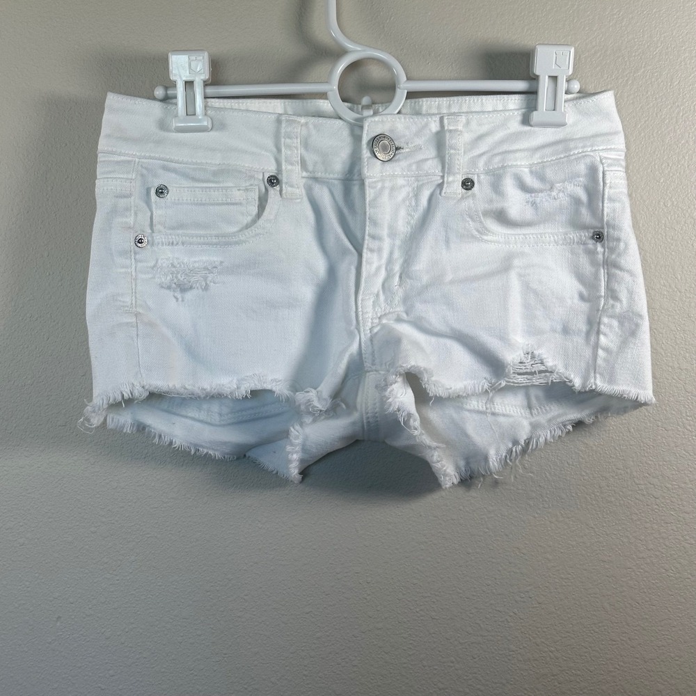 American Eagle White Denim Shorts Womens 4 Stretch Distressed Raw Hem Low Rise